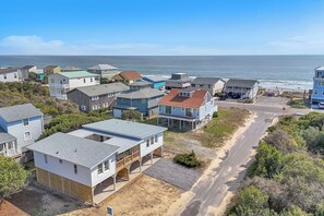 Aerial of Jellyfish Cottage / Public Beach Access