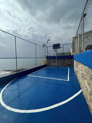 Sport court