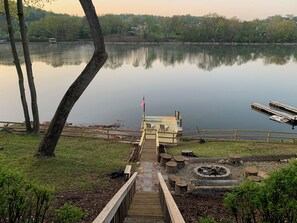 deck staircase to waterfront dock and lake access