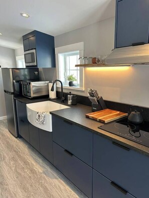 Kitchen with rope lighting 