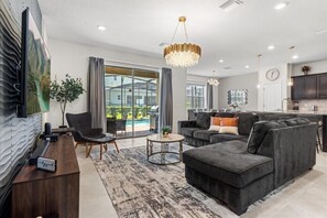 5489 Misty Oak Circle (2).jpg