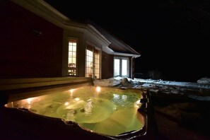 Bain à remous extérieur