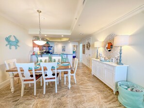 Dinning Table 