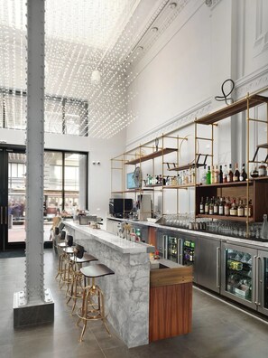 Bar (in der Unterkunft)