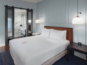 Unit with King size bed