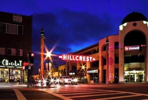 right center of Hillcrest