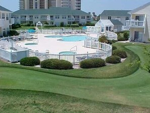 5 Pools (2 Heated 🔥) • 3 Hot Tubs 💦