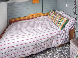 Double bedroom | Sunset Cabin, Ormskirk