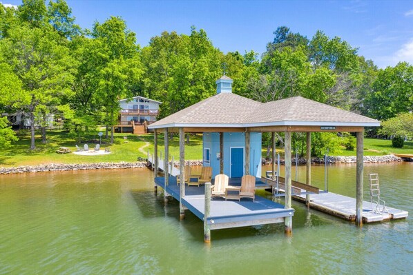 Welcome to Cool Breeze Cottage- Relax on our dock and lose track of time.