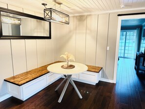 Breakfast nook
