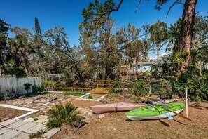 Canal kayak access