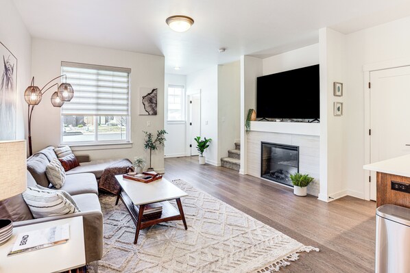 Bend Vacation Rental | 3BR | 2.5BA | Stairs Required | 1,500 Sq Ft