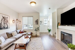 Living Room | Smart TV | Fireplace | 1st Floor