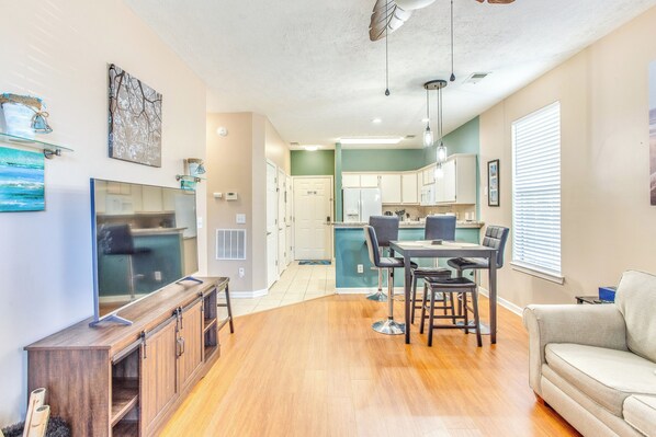 Myrtle Beach Vacation Rental | 2BR | 2BA | 825 Sq Ft | 2 Steps Required