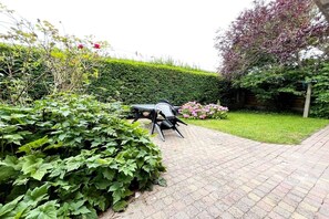 Garden [summer]