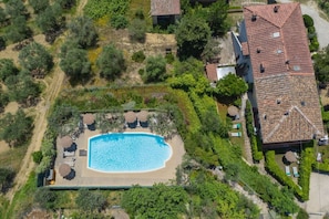 Swimming Pool, Resort, Outdoor Furniture, Hacienda, Estate, Eco Hotel, Villa, Umbrella, Resort Town, Thermae