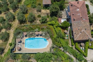 Swimming Pool, Resort, Outdoor Furniture, Hacienda, Estate, Eco Hotel, Villa, Umbrella, Resort Town, Thermae