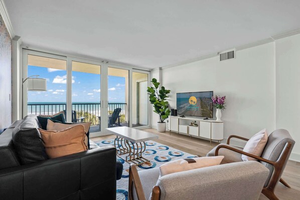 Renovated Oceanfront Escape!