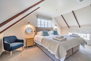Shedrick Cottage, Forde Abbey: Bedroom one with 6' super-king size bed