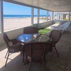 BEACHFRONT PATIO