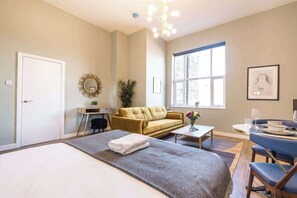 The Georgian Quarters at Bedford II and III, Liverpool - Host & Stay