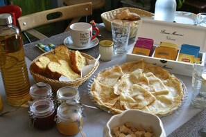 Breakfast meal