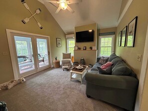 Upstairs Living Room 