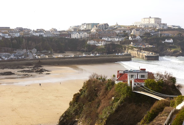 Welcome to 1 Island Reach, situated in the heart of Newquay