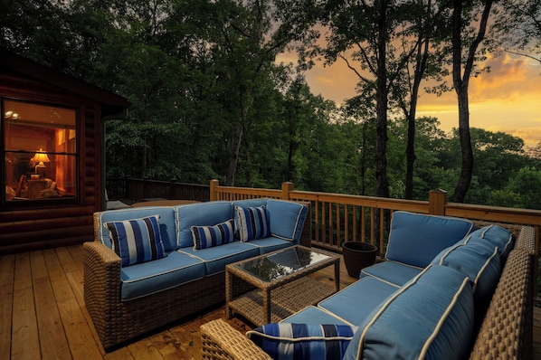 Deer Haven - Entry Level Mountain View Seating