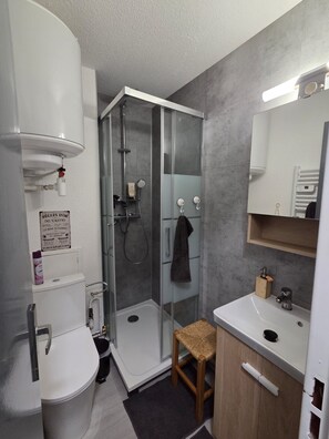Salle de bain et douche 70x90
