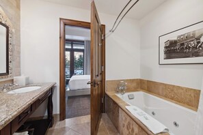 AspenMtnResidences-01A-3583