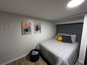 Bedroom 2 Queen Bed