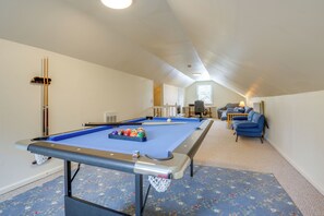 Loft | Exercise Bike | Smart TV | Workstation | Pool Table