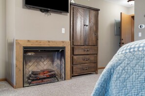 King Suite Fireplace