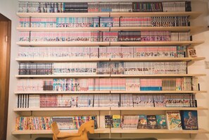 There are about 1,500 Japanese manga books in stock, which are replaced occasionally.
