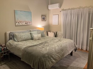 Spacious prime bedroom.