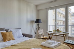 Living Room - Sofa Bed - Dining Table