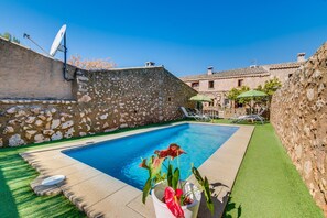 Holiday Home Swimming Pool