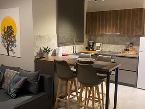 Kitchen and dining area.