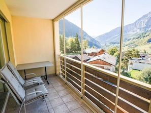Design Intérieur, Meubles, Plafond, Appartement, Chaise, Salon, Tache De Bois, Balcon, Plante D'Appartement