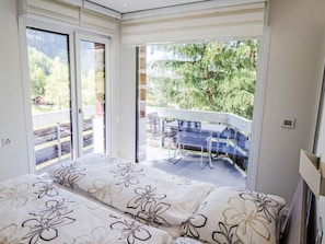 Blau, Stuhl, Gartenmöbel, Design, Schatten, Tisch Im Freien, Eco Hotel, Terrasse, Zimmerpflanze, Daylighting