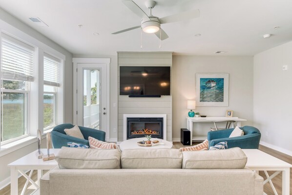 Living Area with Deck Access and Water Views
