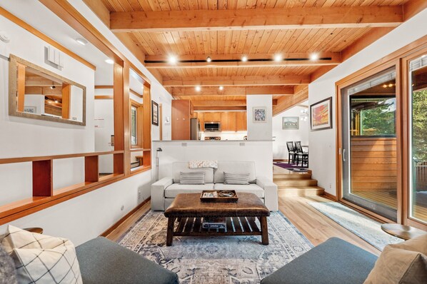 Tennis Townhomes #1321