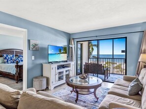 Living Area - Stunning Beach + Ocean Views