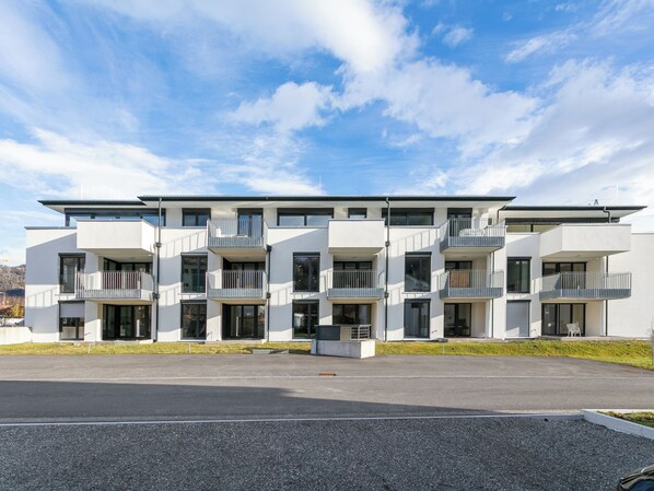 Außenseite Ferienhaus [Winter]