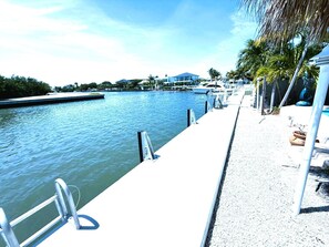 L Dock