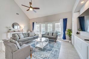 Living Room | 1st Floor | Smart TV w/ Cable | Central Heating & A/C | Free WiFi