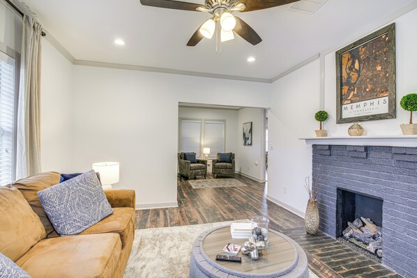 Memphis Vacation Rental | 4BR | 2.5BA | 2,400 Sq Ft | Steps Required