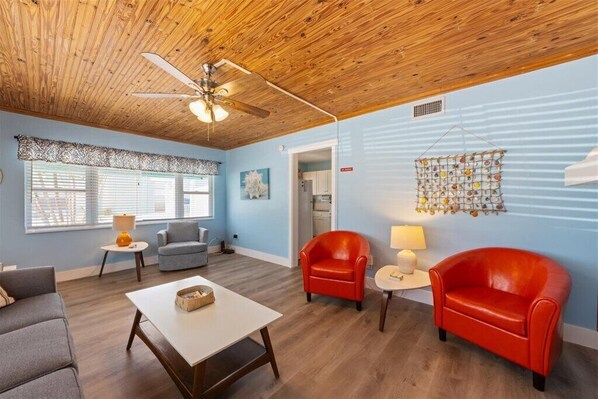 Imagine unwinding in this bright, airy space after a Bradenton Beach day.