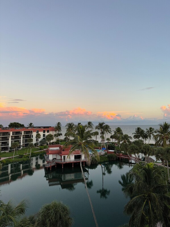 Vacation Sanibel - Penthouse Views